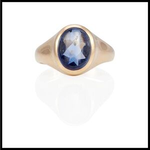 Antique English 9K Gold 3.5 ct Sapphire ring